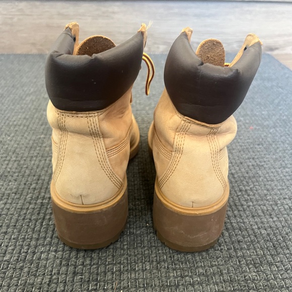 Timberlands Women's Kinsley 6-Inch Boot - Picture 5 of 7